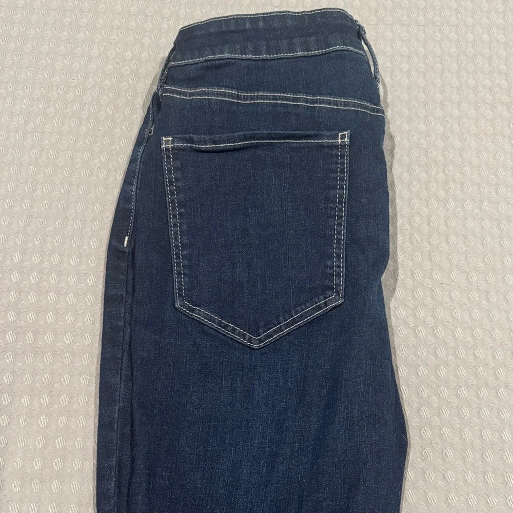 SO Distressed High Rise Jegging